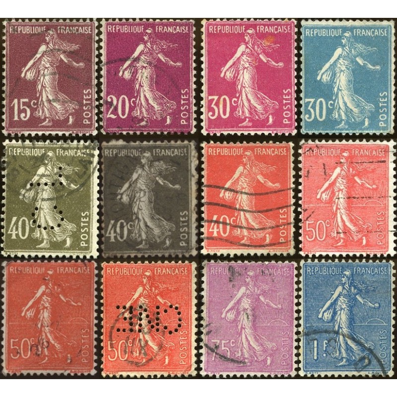 N°189-205 - 12 Timbres de France oblitéré.