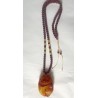 Collier Pendentif Exquis en résine d'Ambre Ancienne et Chaîne en Ambre rouge Baltique.
