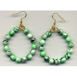 Boucles D'oreilles Hypoallergéniques. Perles en (RESINE-VERT)